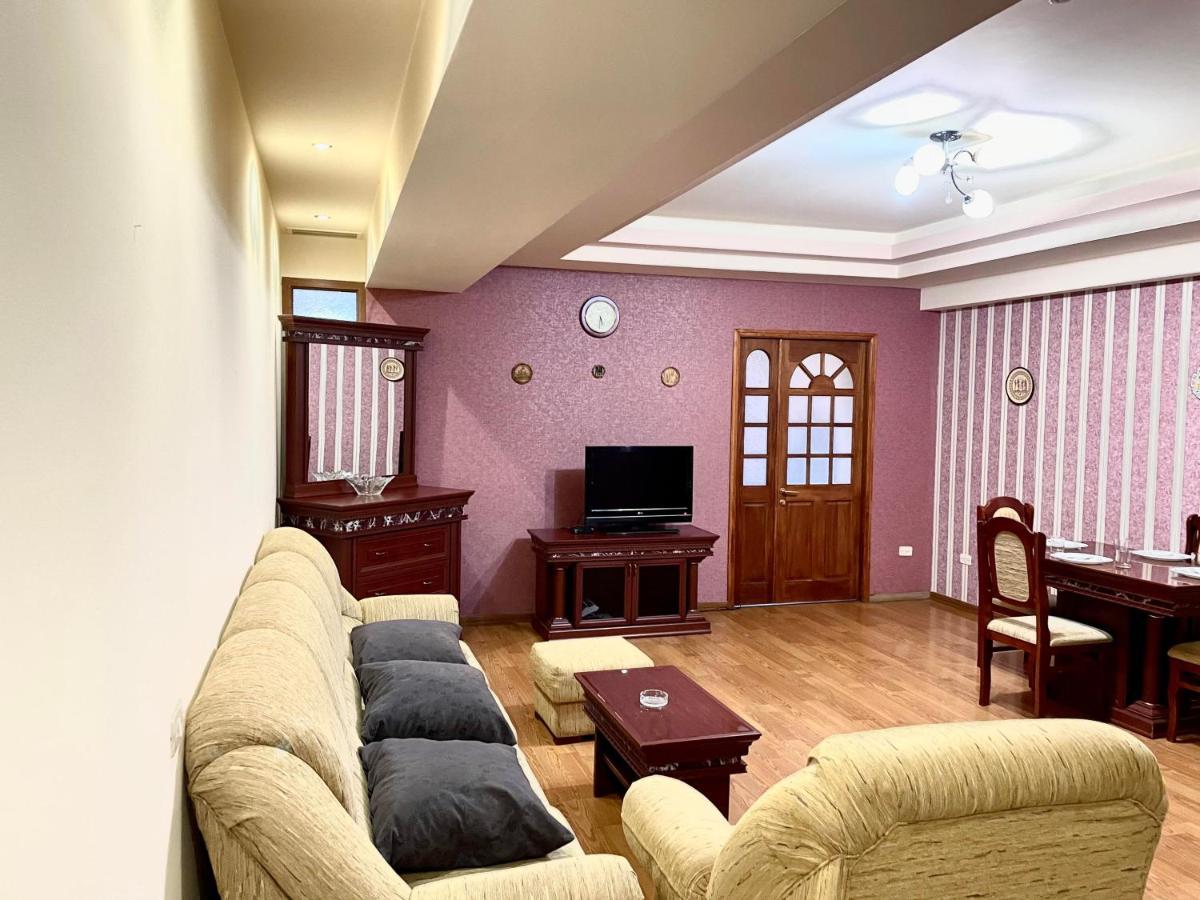 Apartments Emili يريفان المظهر الخارجي الصورة