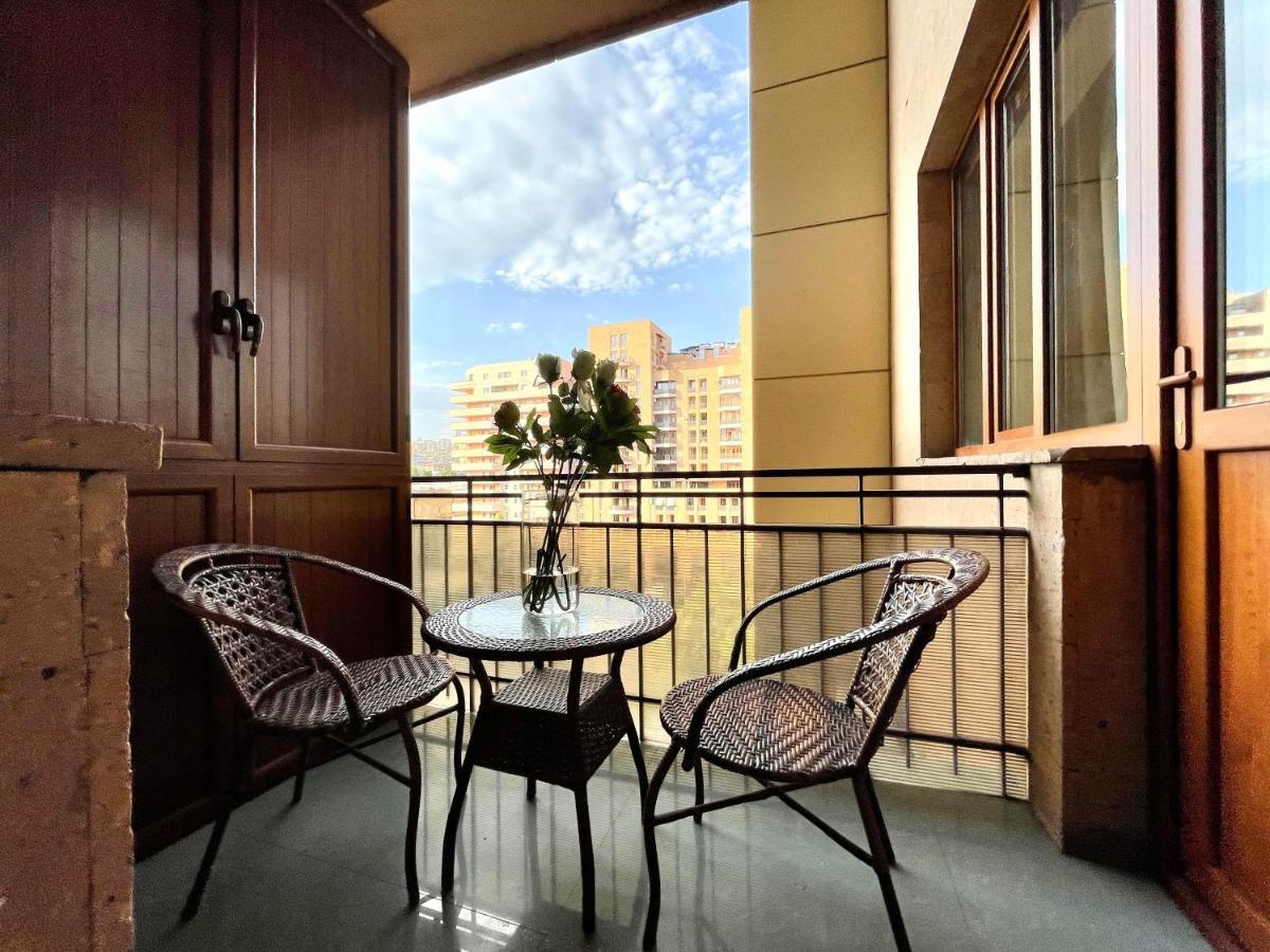 Apartments Emili يريفان المظهر الخارجي الصورة