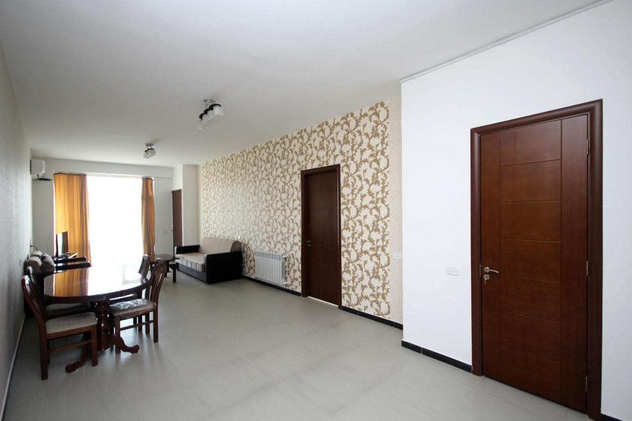 Apartments Emili يريفان المظهر الخارجي الصورة